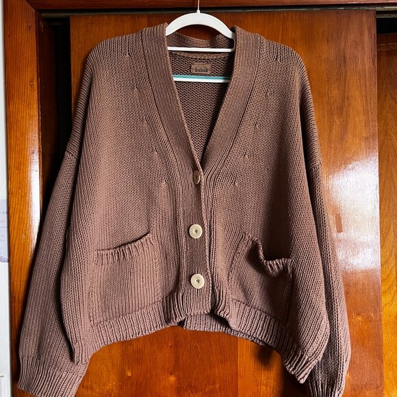 No. 22 Cardigan in Roasted Fig – OS — babaà - Picture 3 of 5